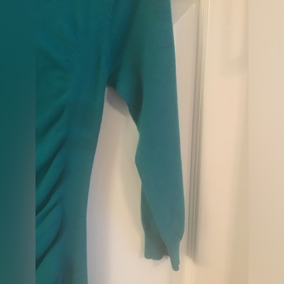 Long Sleeve Short Guess Dress - Picture 4 of 5